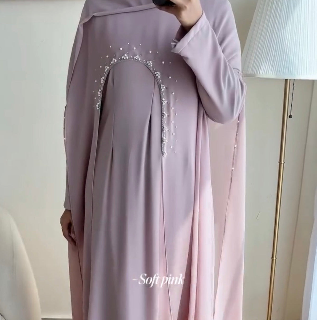 Dania Abaya