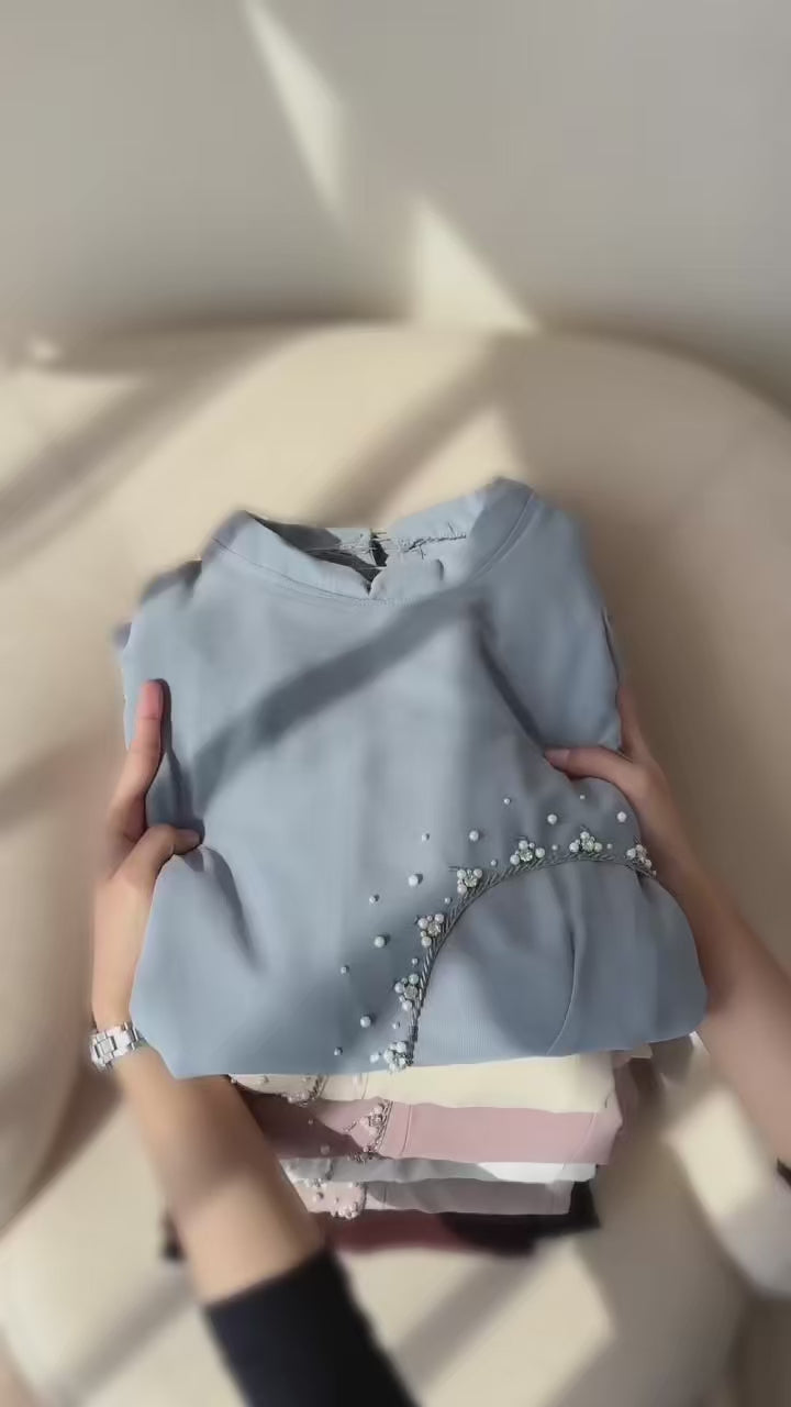 Dania Abaya